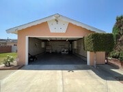 Photo - 3 Bedroom 2 Bath Well Kept Traditional Hom... House