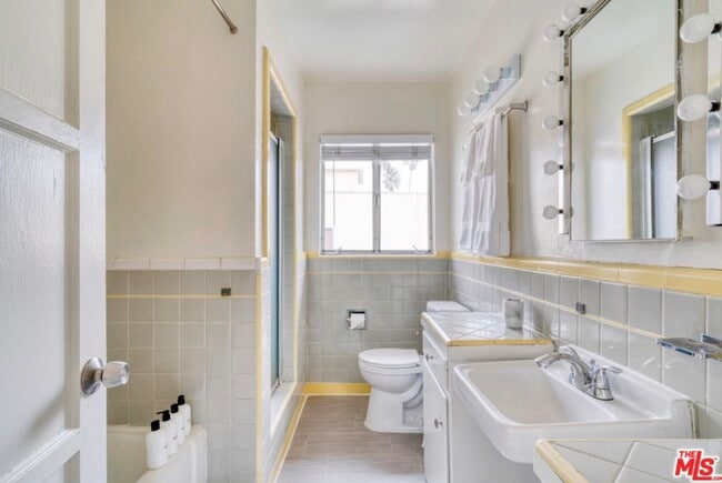 Photo - 8420 1/2 Fountain Ave