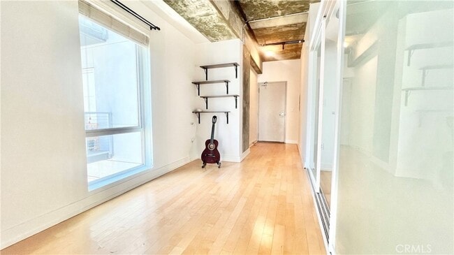 Photo - 645 W 9th St Unit 631