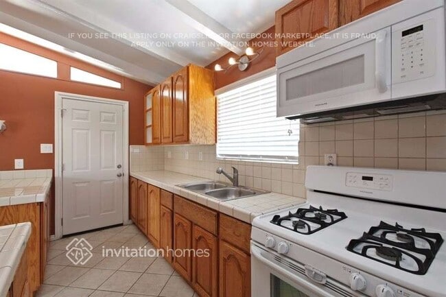 Photo - 8421 Flallon Ave