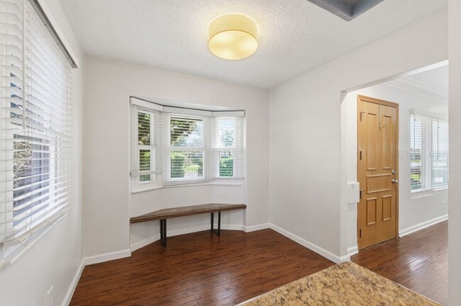 Photo - 8611 S 5th Ave