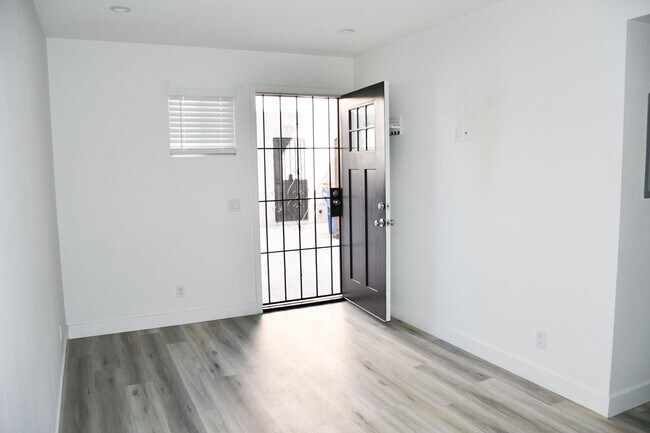 Photo - Valencia (994) Unit Valencia (994) #108