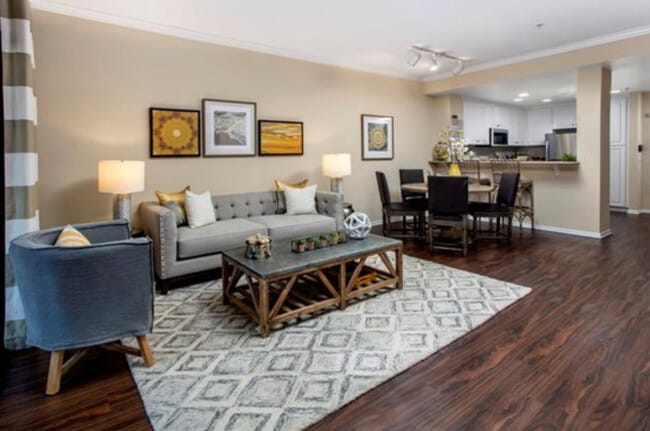 Building Photo - 10411 Reserve Dr Unit SI FL3-ID1633411P
