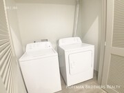 Photo - 115 S St Andrews Pl Unit 5