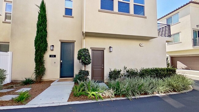 Photo - 574 S Motif St