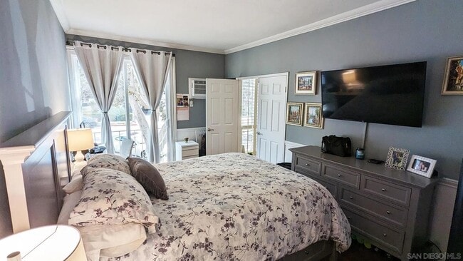 Photo - 2410 Albatross St Unit 6