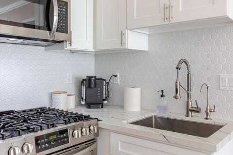 Photo - 1614 Marion Way W