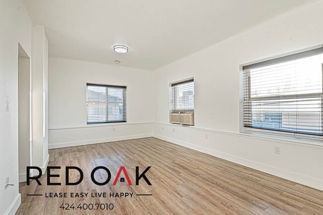 Photo - 1417 N Bronson Ave Condo Unit 211