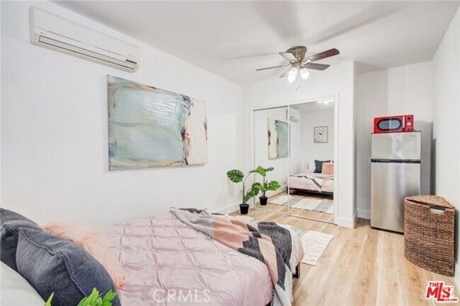 Building Photo - 1856 W 14th St Rental