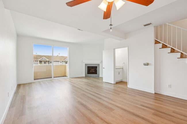 Photo - 3614 Empire Dr Unit #202