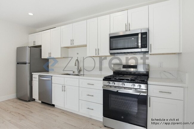 Photo - 290 E Marker St