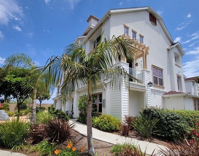 Photo - Available Now! Tri-Level 3 Bedroom 3.5 Bath Townhome!!