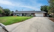 Photo - Beautiful Single Story 3 Bedroom with Solar Panels