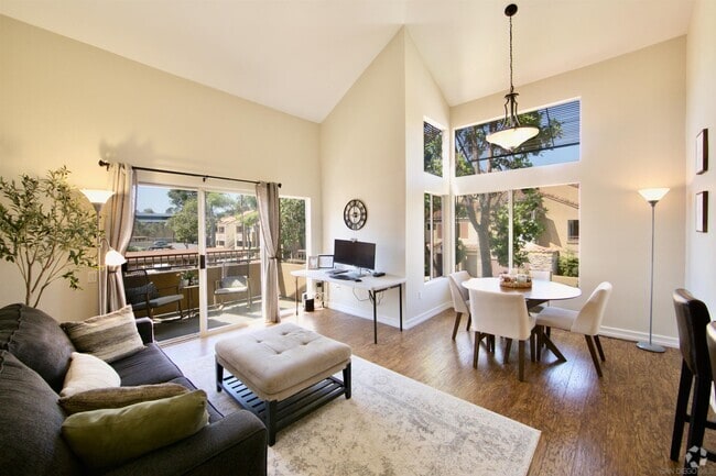 Building Photo - 15283 Maturin Dr Unit 71 Rental