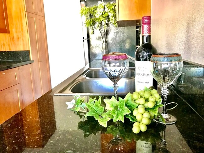 Building Photo - 3110 Via Alicante Unit L