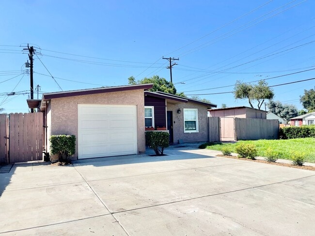 Beautiful Remodeled 4 Bedroom 2 Bathroom H... - Beautiful Remodeled 4 Bedroom 2 Bathroom H... House