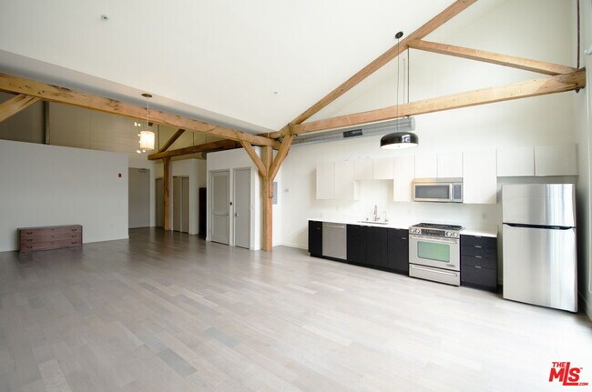 Photo - 527 Molino St Unit 217