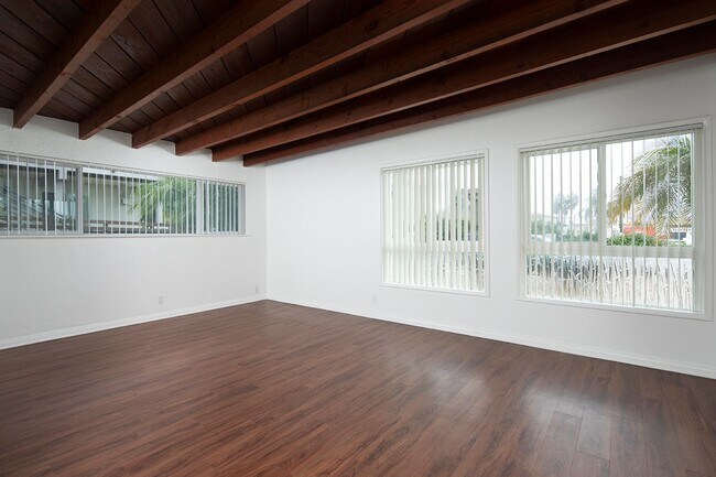 Photo - OPEN HOUSE: 1/3 & 1/4 10-11AM ~ 2BR in La Jolla 1 Mile from the Beach! Unit 01