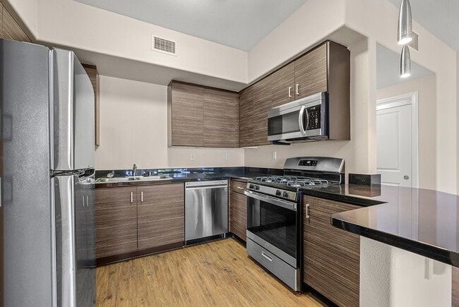 Photo - 5600 Wilshire