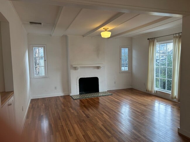 Photo - 2834 Denby Ave