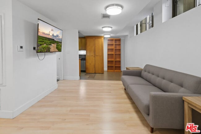 Photo - 10982 Roebling Ave Unit 103