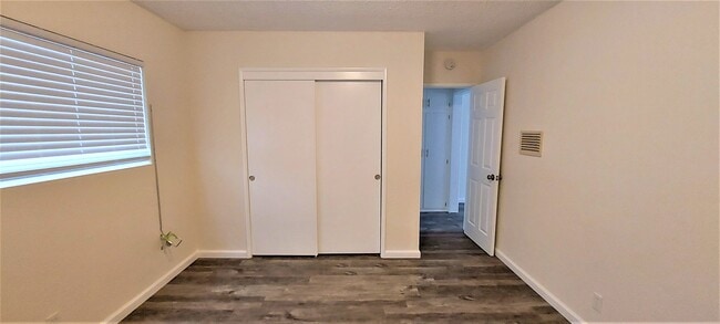 Photo - 12704 Cedar Ave Unit B