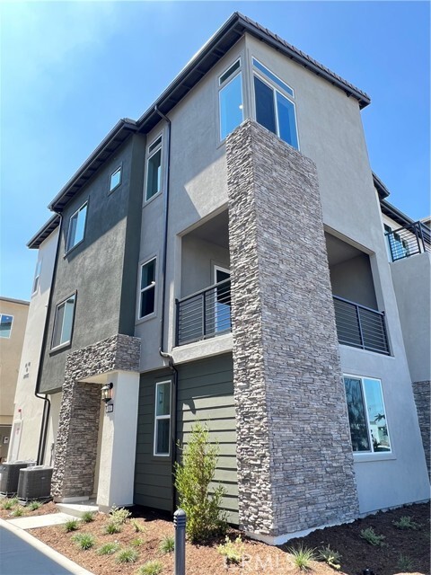 Building Photo - 106 Abacus