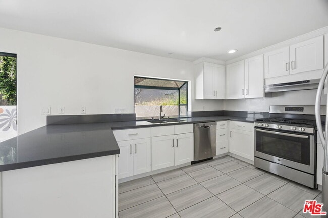 Photo - 21323 Rambla Vista Unit 2