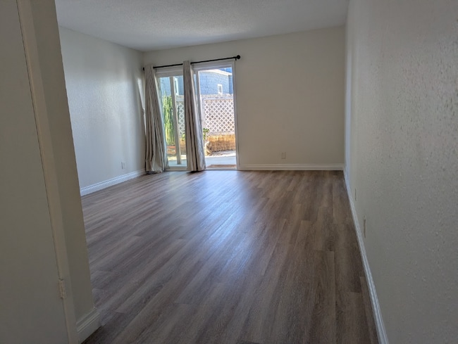 Photo - 216 Melrose Dr