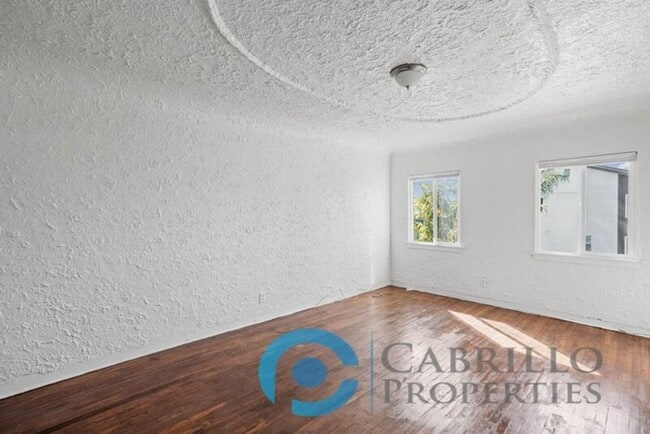 Photo - 3009 1/2 30th Street