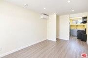 Photo - 5218 Navarro St