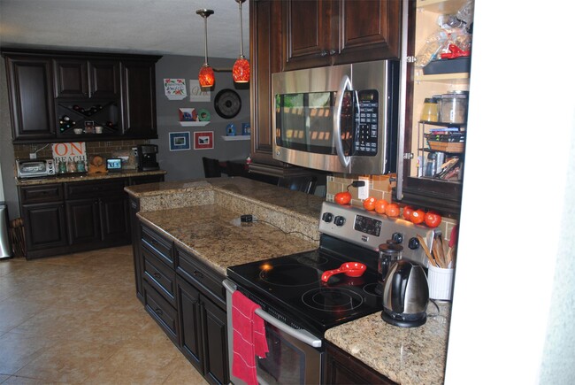 Photo - 6555 High Knoll Rd