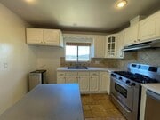 Photo - Gorgeous 5 Bed House - Amazing View!