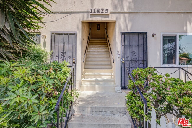 Photo - 11825 Iowa Ave Unit 4