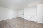 Photo - *OPEN HOUSE: 10/1 11:30AM-1PM* Gorgeous 2B... Unit 05
