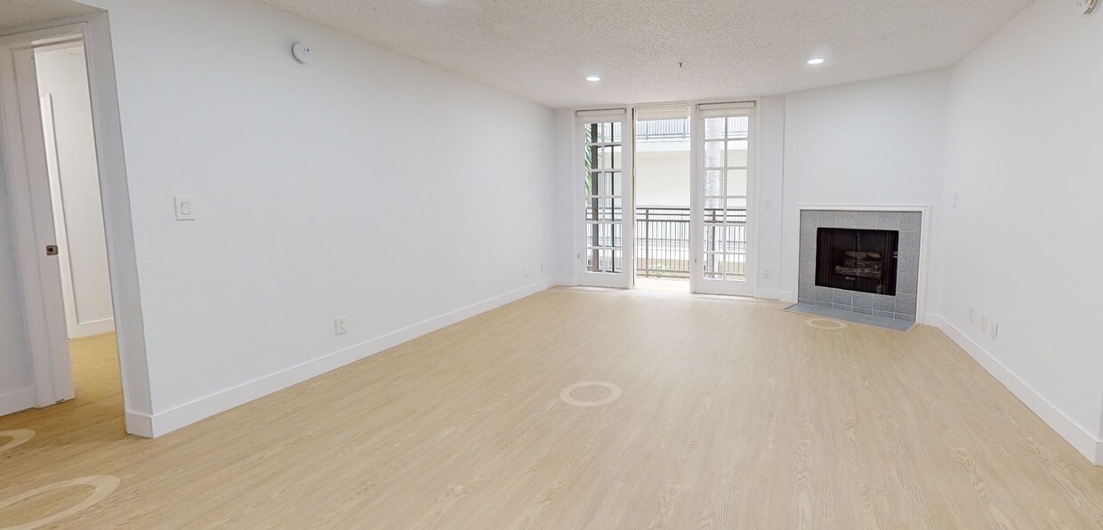 3D Tour - 618 S. Detroit Apartments