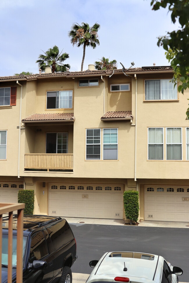 Photo - 523 W Summerfield Cir
