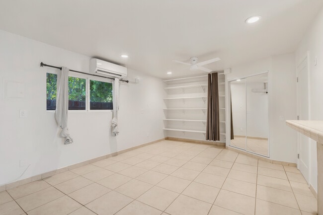Photo - 23101 Lanark St