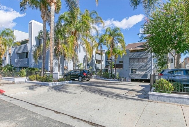 Building Photo - 7640 Oso Ave Unit 220