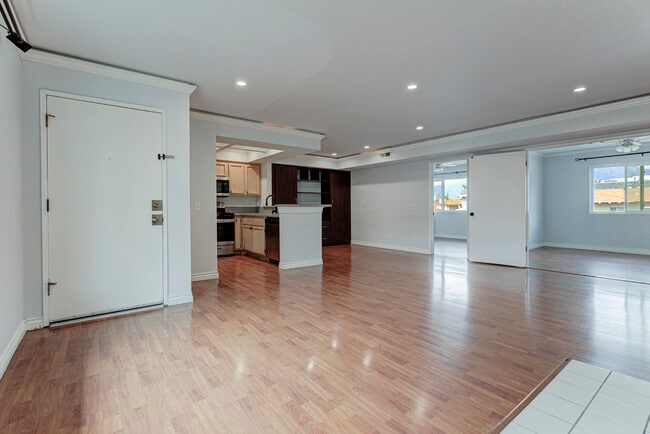 Photo - 10119 Pinewood Ave Unit 207