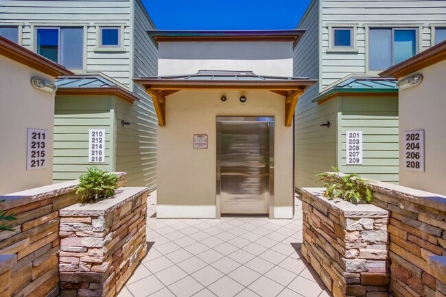 Photo - Steps From The Beach w/ All Utilities Included Available Jan - May 2025 Unit 213