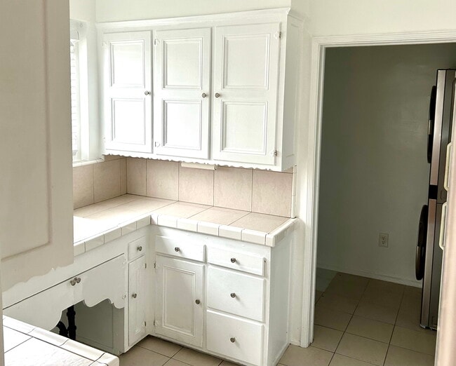 Kitchen - 6130 Orange St Unit 6130