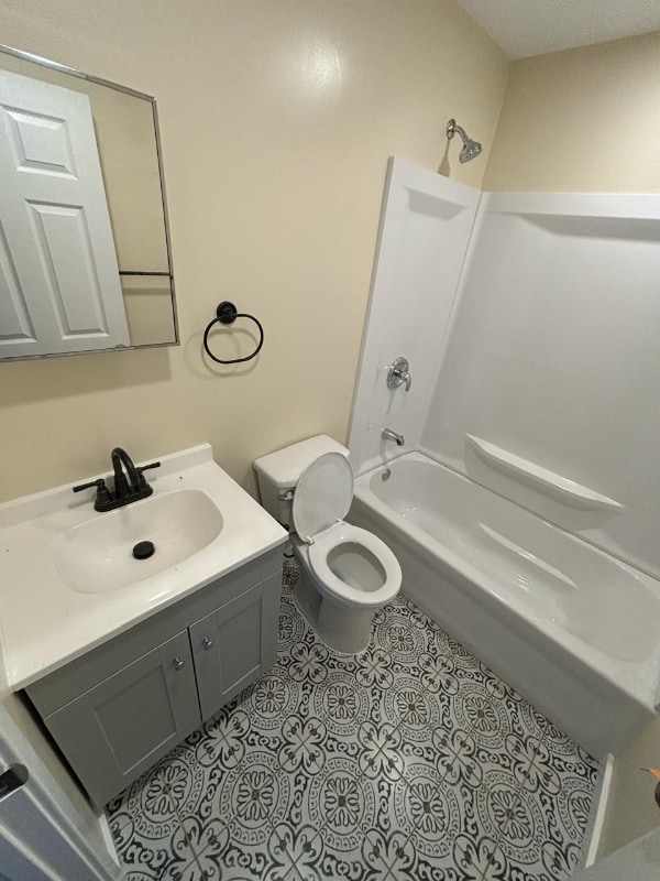 Photo - 526 W 49th St