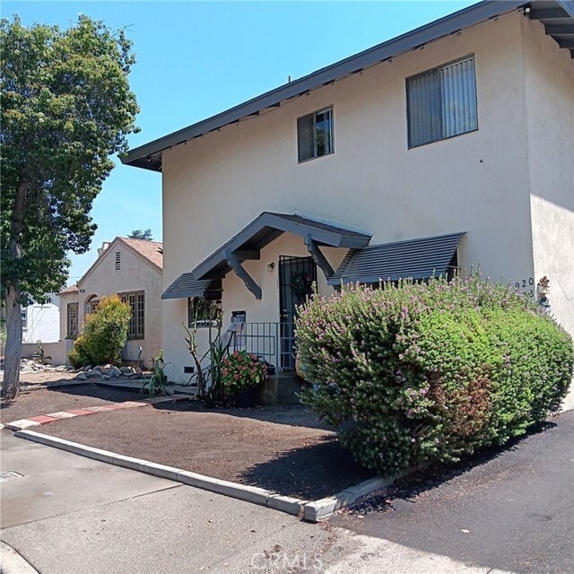 Building Photo - 920 N Palomares St Rental