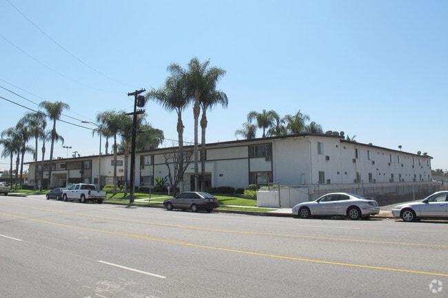 15444 - 15454 Chatsworth St - 15444-15454 Chatsworth St.
