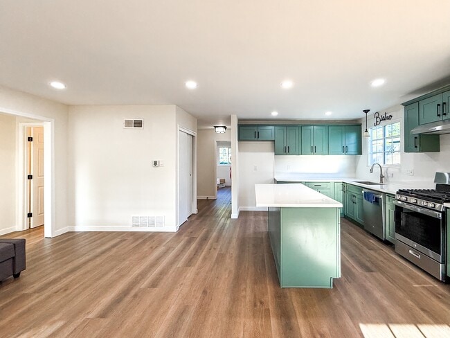 Photo - 15246 Temple Ave