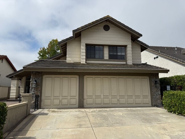 Building Photo - Charming 5 bed/3 bath in Carmel Valley