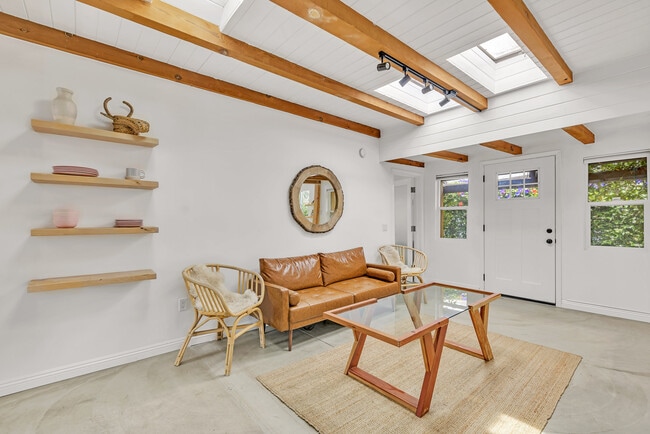 Photo - 718 Vernon Ave Unit #A