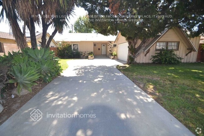 Building Photo - 10544 Densmore Ave Rental