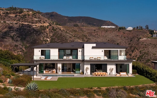 Photo - 5811 Murphy Way